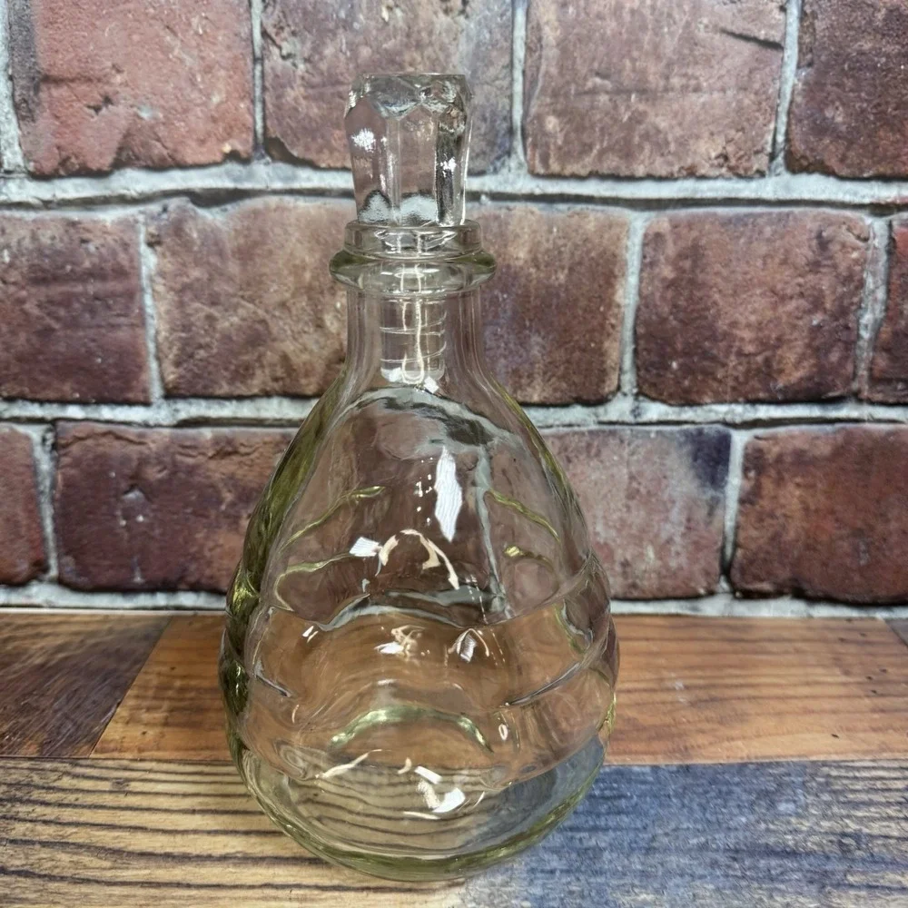 Vintage MCM Glass Liquor/ Whiskey Decanter w/ Stopper Round Ribbed Barware‎